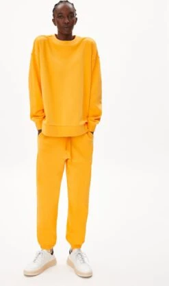 ARMEDANGELS Dames Joggingbroek - Maat M -Vrouwelijke Couture 710x1200