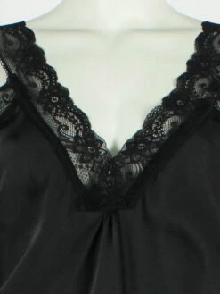 Merkloos Top - Kant - Satijn - Hemdje - Stijlvol - One Size Only -Vrouwelijke Couture 900x1200 6